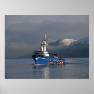 Póster Mariner ártico, bote de cangrejo en puerto holandé