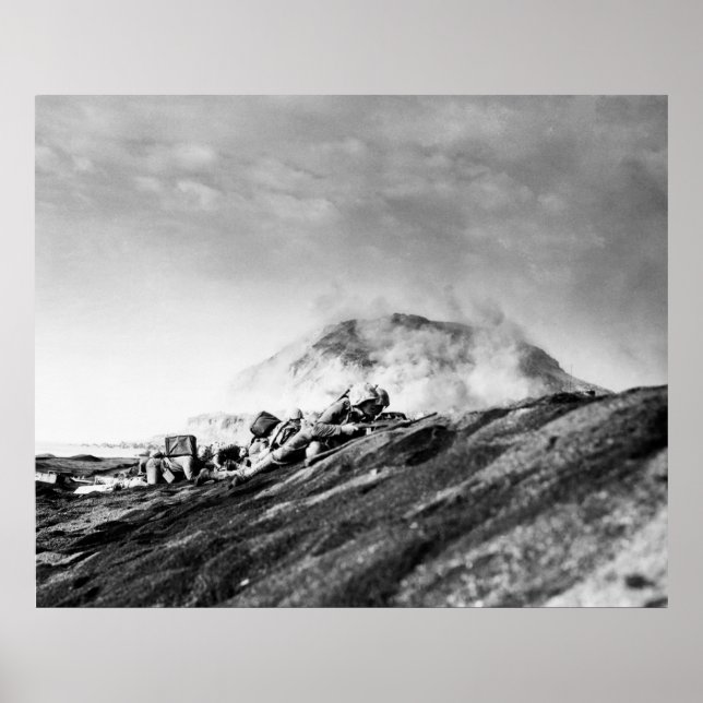 Póster Marines de la Segunda Guerra Mundial en la playa d (Frente)