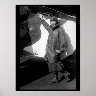 Póster Marjorie Stinson, only woman_War image