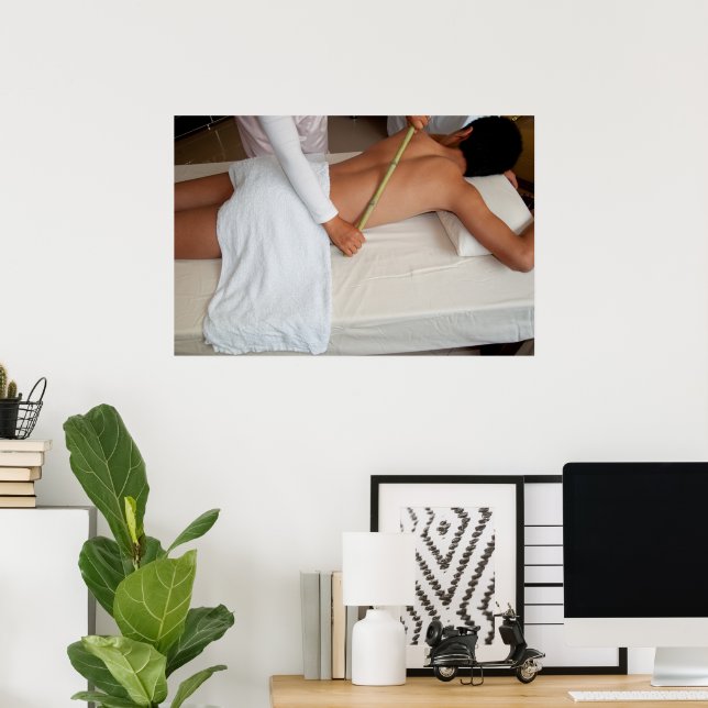 Póster Masaje De Bambú En Las Costillas (Oficina en casa)
