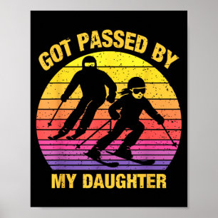 Póster Me adelantó mi hija Divertida familia de esquí