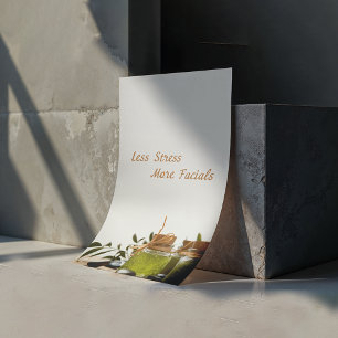 Póster menos estrés significa más faciales, spa