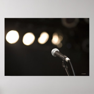 Póster Micrófono y proyectores