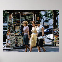 Póster Mid Century Modern Three Women Paris Street Fashio