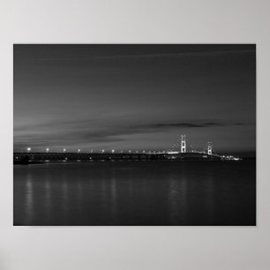 Póster Mighty Mac De Noche Pano Grayscale