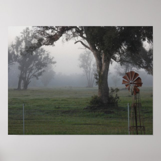 Póster Misty Country (Frente)