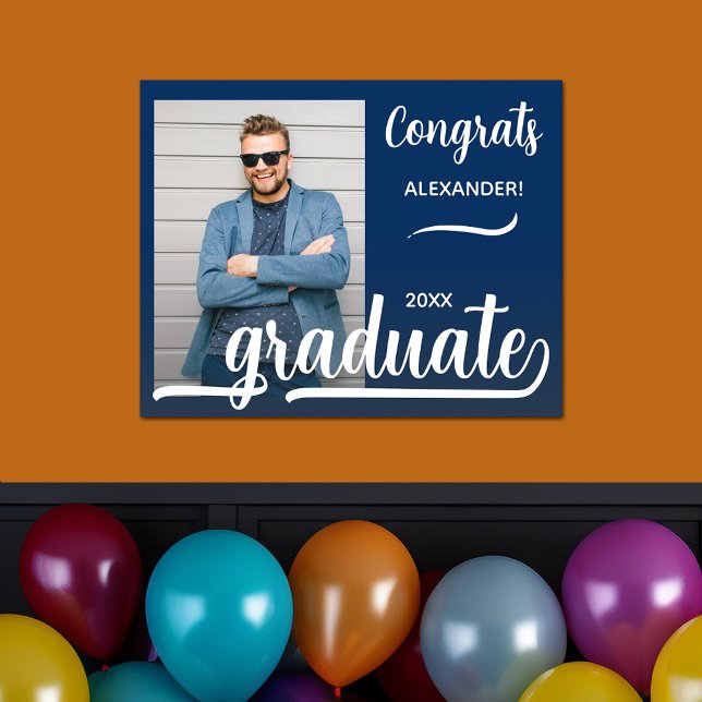 Póster Modernos felicitaciones Graduación Foto Azul (Modern congrats blue graduation poster with your photo)
