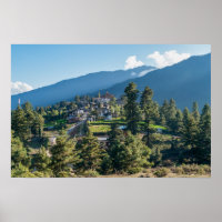 Monasterio budista Gangtey Goemba , en el centro d