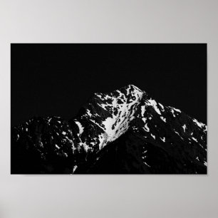 Póster Montaña cubierta de nieve blanca y negra minimalis