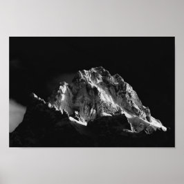 Póster Montaña cubierta de sol