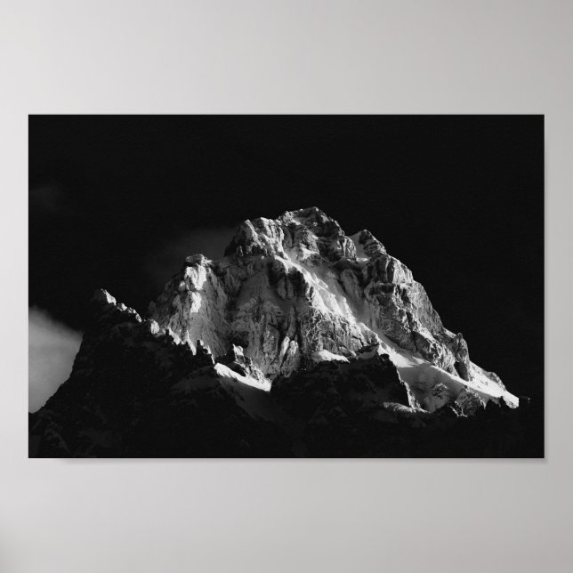 Póster Montaña cubierta de sol (Frente)