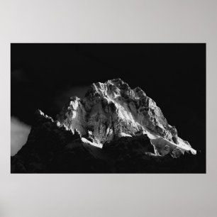 Póster Montaña cubierta de sol
