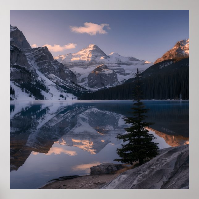 Póster Montañas cubiertas de nieve al amanecer (Frente)