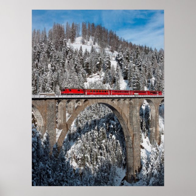 Póster Montañas cubiertas de nieve de tren rojo Suiza (Frente)