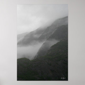 Póster montañas de niebla