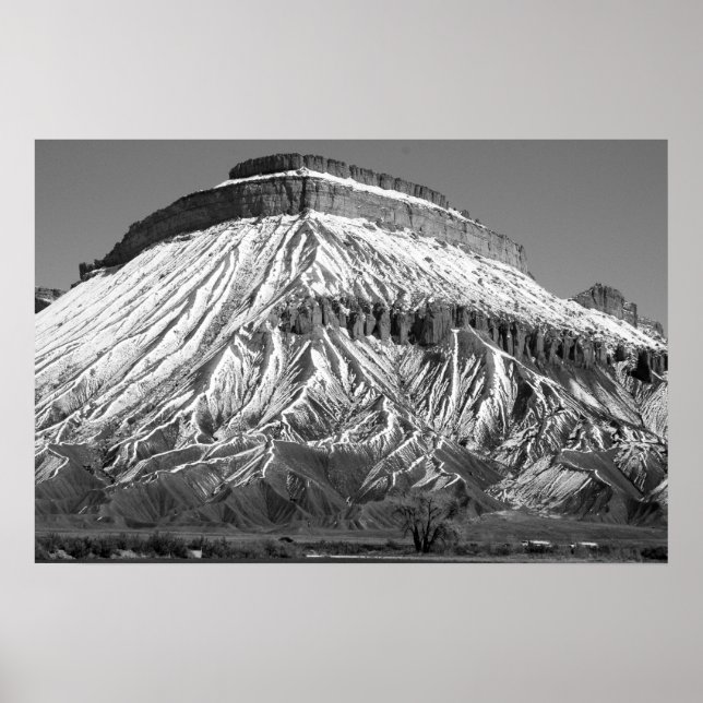 Póster Monte Garfield en invierno foto en blanco y negro (Frente)