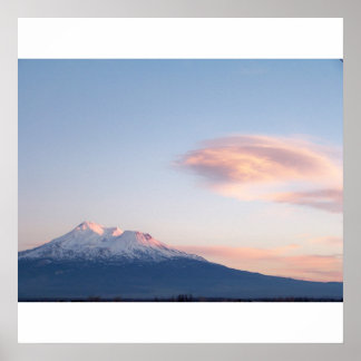 Póster Monte Shasta, CA al atardecer