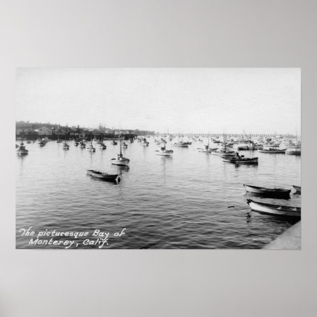 Póster Monterey, CA - Bay with Hundreds of Wooden Boats (Frente)