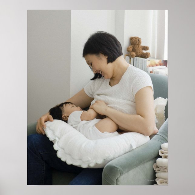 Póster Mother breast feeding baby girl (Frente)