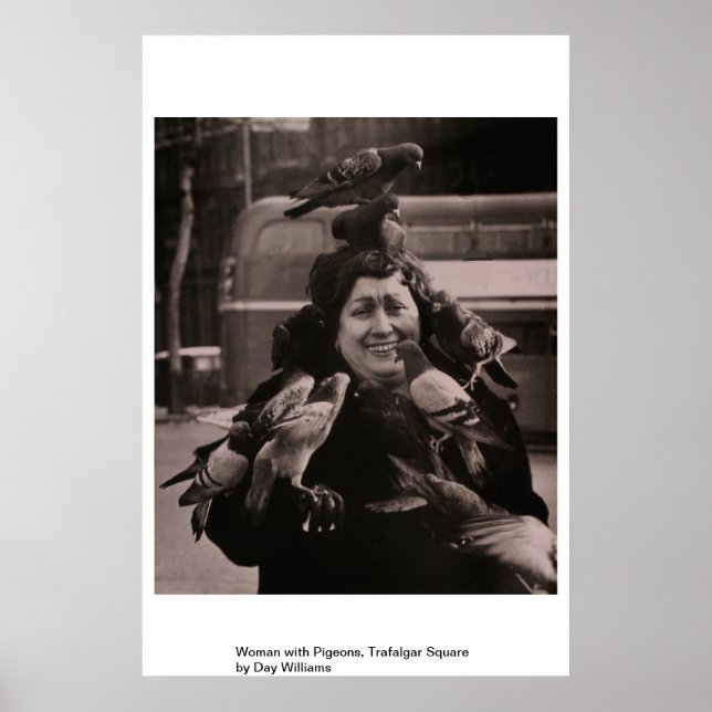 Póster Mujer con palomas, plaza Trafalgar (Frente)