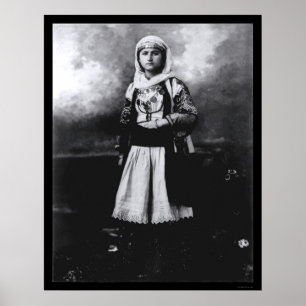 Póster Mujer en un traje griego viejo 1920