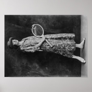 Póster Mujer posando con raqueta de tenis fotografía