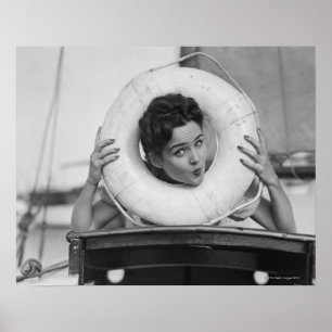 Póster Mujer que presenta 3