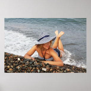 Póster Mujer rubia en la playa