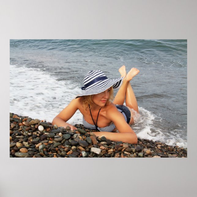 Póster Mujer rubia en la playa (Frente)