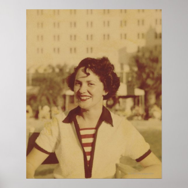 Póster Mujer sentada afuera (Frente)