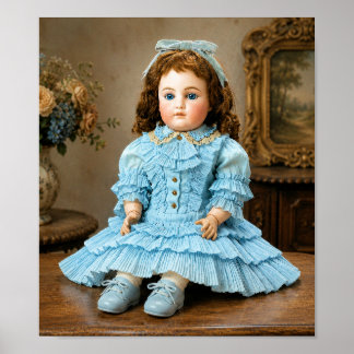 Póster Muñeca de porcelana antigua con traje azul