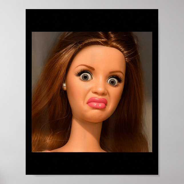 Póster Muñeca Divertida Cara Meme Asqueroso  (Frente)