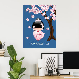 Póster Muñeca Kokeshi Kawaii de Kimono Rosa sobre Azul