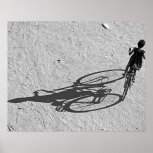 Póster Myamar, Bagan, Joven montando una enorme bicicleta