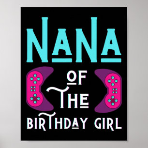 Póster Nana de la chica del cumpleaños divertida jugando