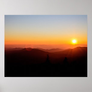 Póster Naranja romántico atardecer en montaña