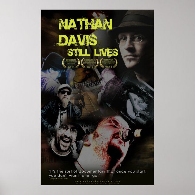 Póster Nathan Davis aún vive (Frente)