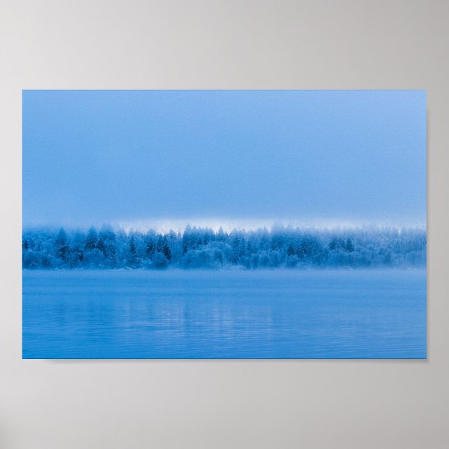 Póster Niebla misteriosa sobre el nevado lago Bohinj, Esl (Frente)