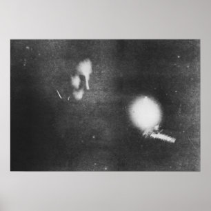 Póster Nikola Tesla con bombilla fosforescente, 1894