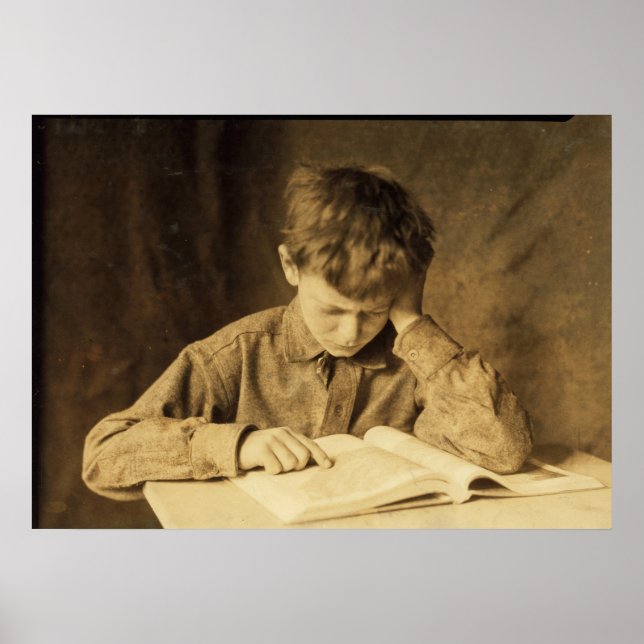 Póster Niño estudiando por Lewis Hine (Frente)