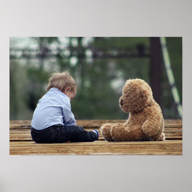 Póster Niño y oso de peluche (Frente)