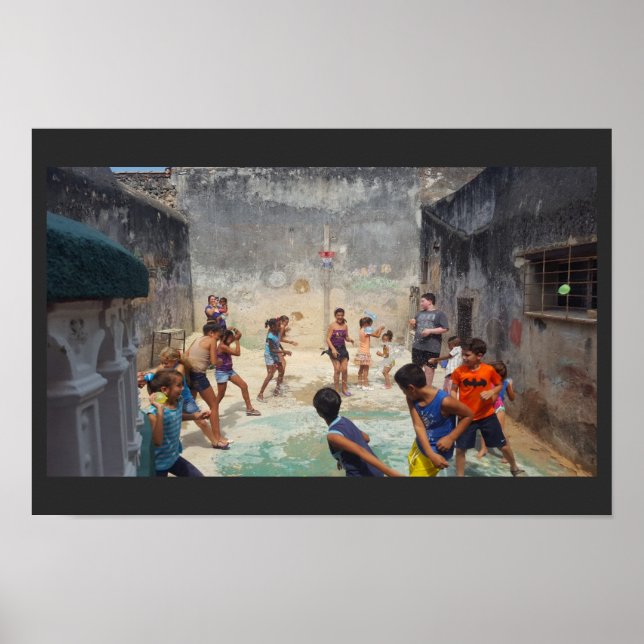 Póster Niños cubanos con globos de agua (Frente)