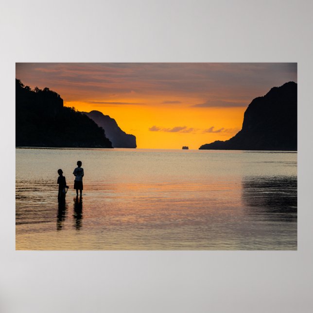 Póster Niños pescando al atardecer (Frente)