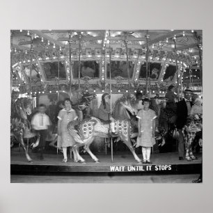 Póster Niños que montan a Carousel, 1925. Foto del