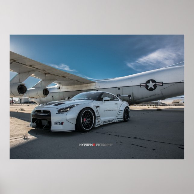 Póster Nissan GT-R35 LibertyWalk Widebody con el avión (Frente)