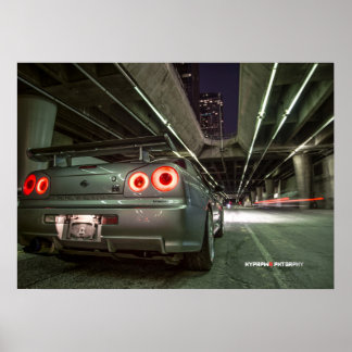 Póster Nissan Skyline GT-R34 en el centro de Los Ángeles