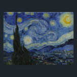 Póster Noche estrellada de Vincent Van Gogh<br><div class="desc">Uno de los cuadros más famosos de Vincent Van Gogh. Starry Night es un hermoso aceite azul sobre pintura de lona de Van Gogh y esta es la mejor calidad disponible en Zazzle para que pueda esperar resultados de impresión de alta calidad. Disponible en muchos regalos diferentes, fundas electrónicos, impresiones...</div>
