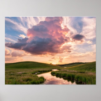 Póster Nube rosa dramática al atardecer sobre río sinuoso