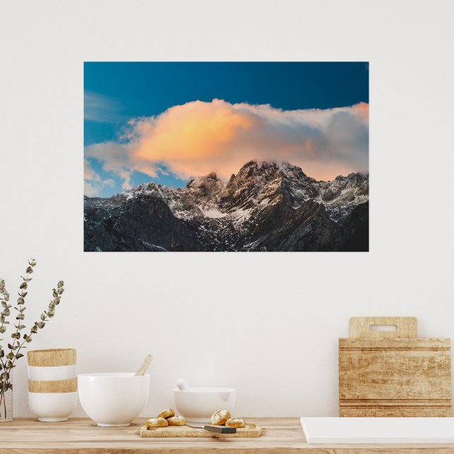 Póster Nubes ardientes sobre las montañas (Cocina)