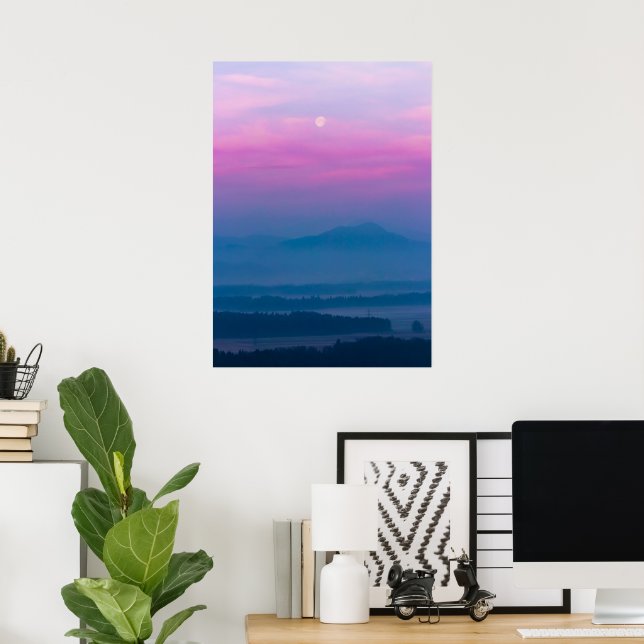 Póster Nubes brillantes y luna al amanecer (Oficina en casa)
